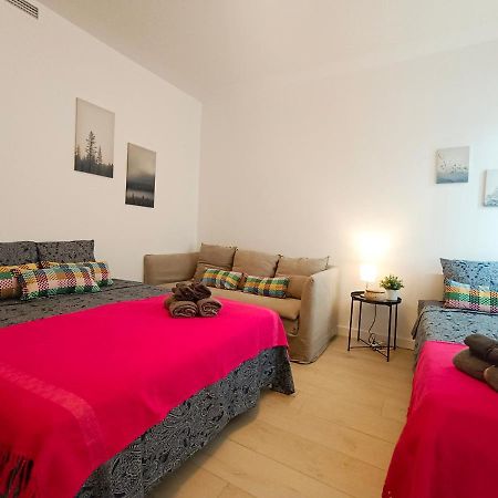 برشلونة By Plaza Universidad Rooms المظهر الخارجي الصورة